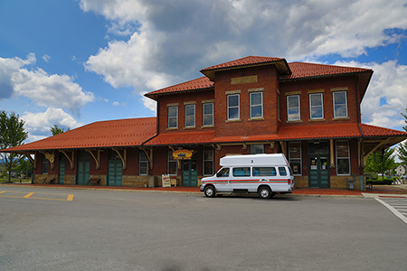 Country Road Transit Bus at the Train Station Welcome Center